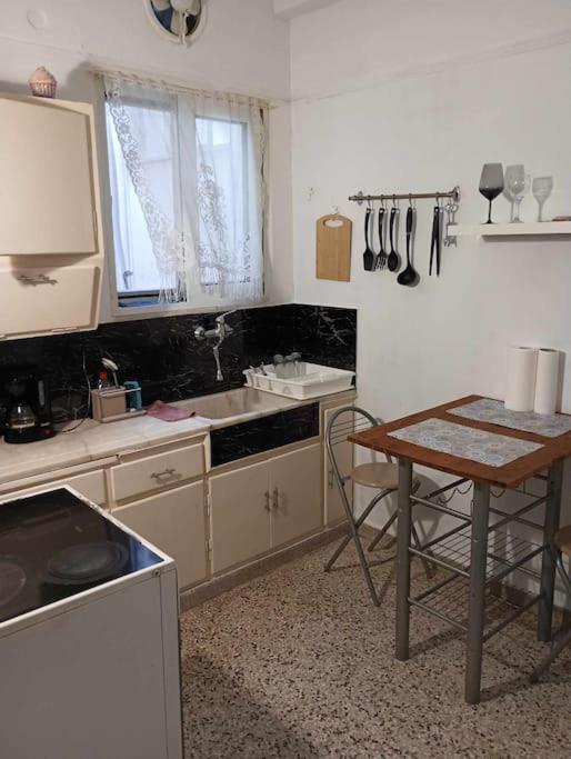Appartement Marina Zea Piraeus Bagian luar foto